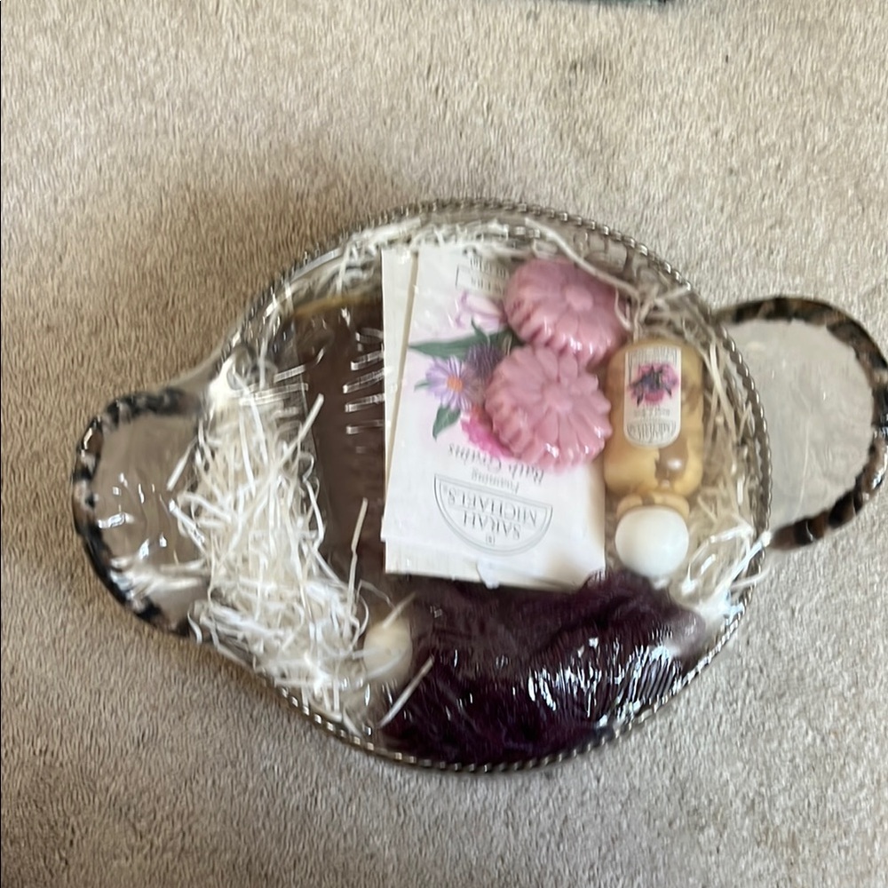 New Vintage Scented Bath Gift Set with Pink Accents in beautiful basket tray